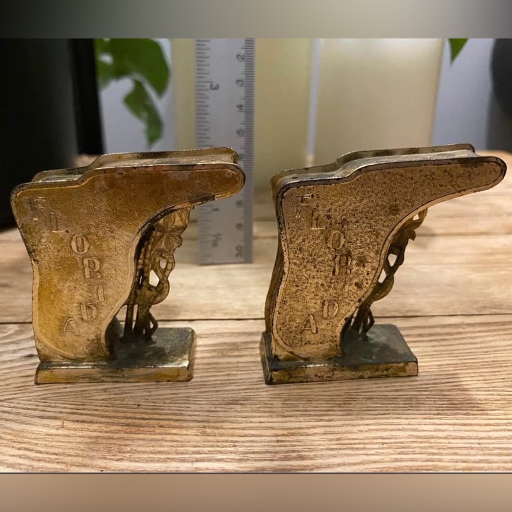 Vintage Metal Florida Salt and Pepper Shakers